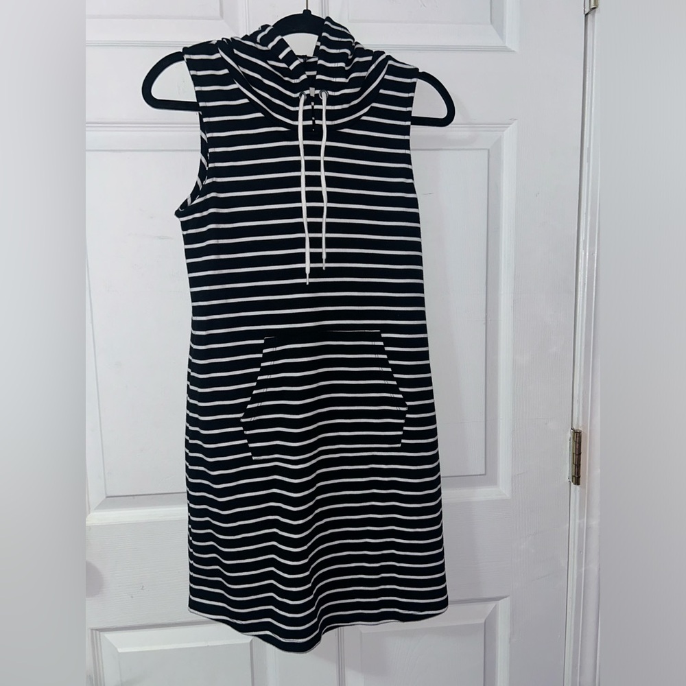 NWOT Maurices White and Blue Sleeveless Cowl Neck Sheath Mini Dress